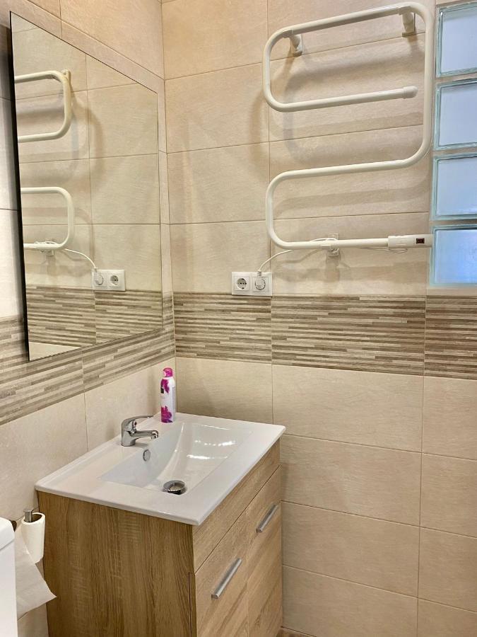 Centro Madrid Rio - Monederos 48 Apartman Kültér fotó